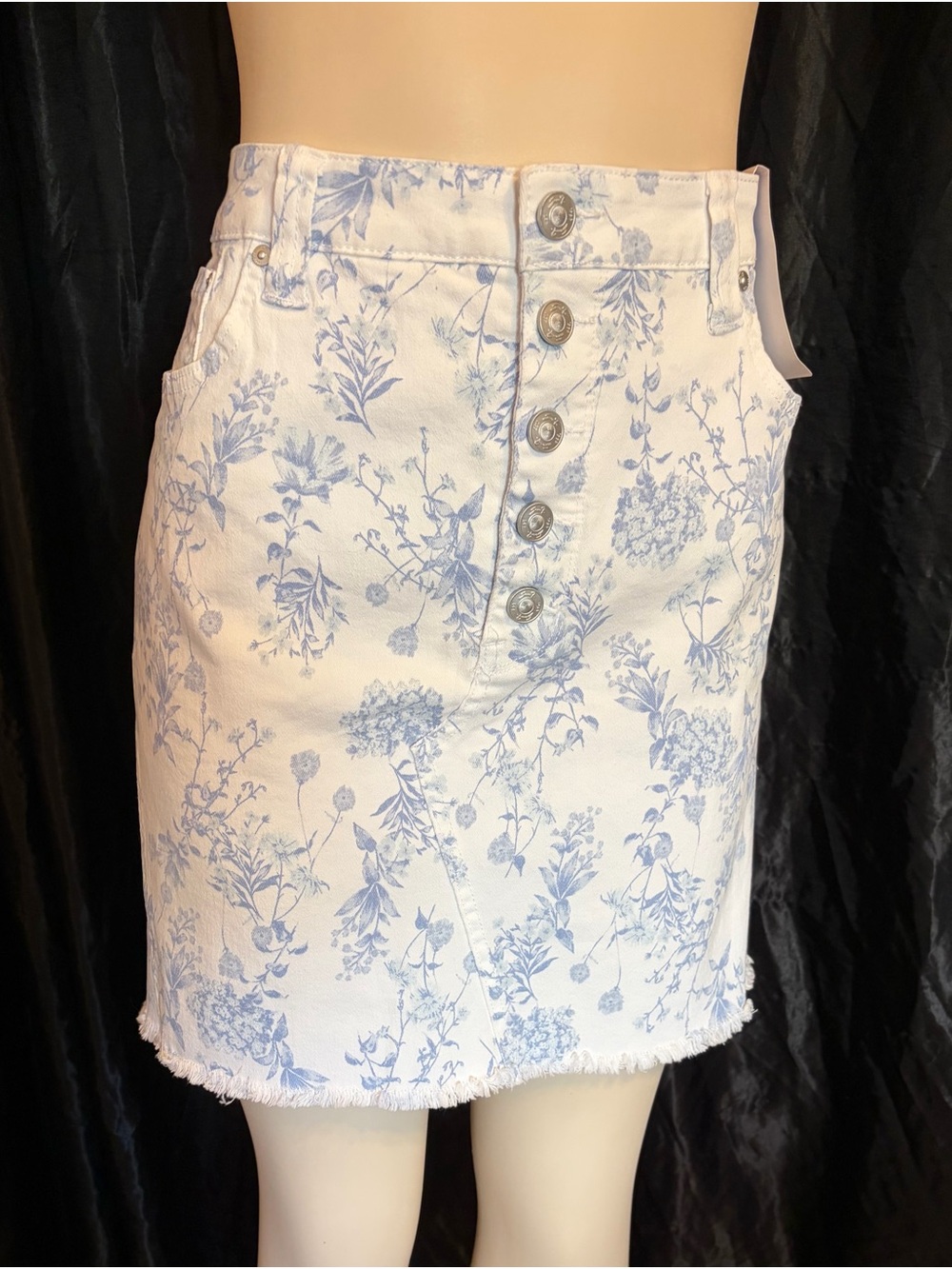 Seven7 White Mini Skirt with Light Blue Floral Print